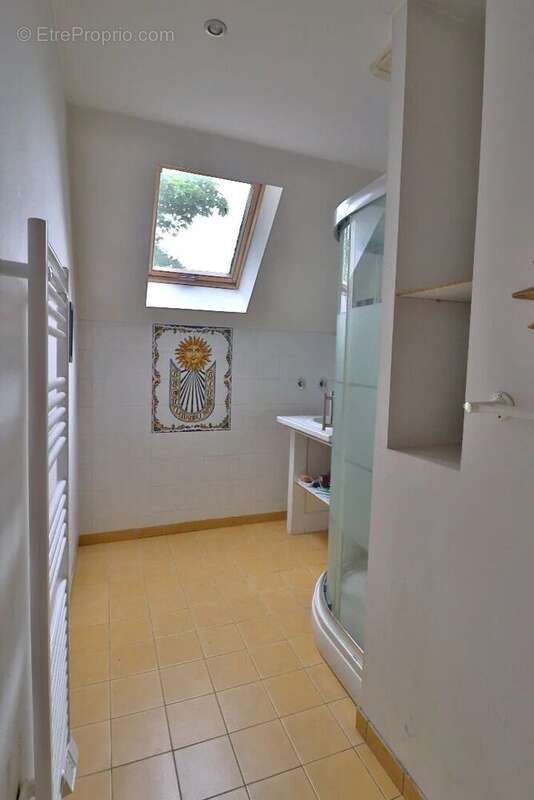 Maison à VERRIERES-LE-BUISSON