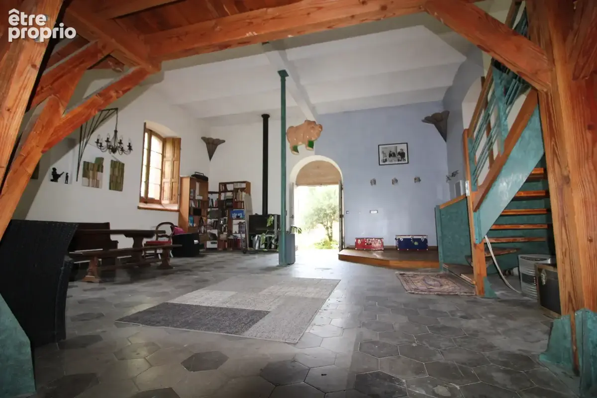 Maison de caractere d'un volume 333 m2  + dependance 86 m2. - photo 35