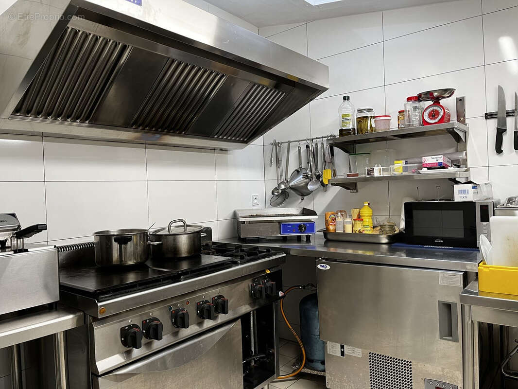 Commerce à CHASSENEUIL-SUR-BONNIEURE