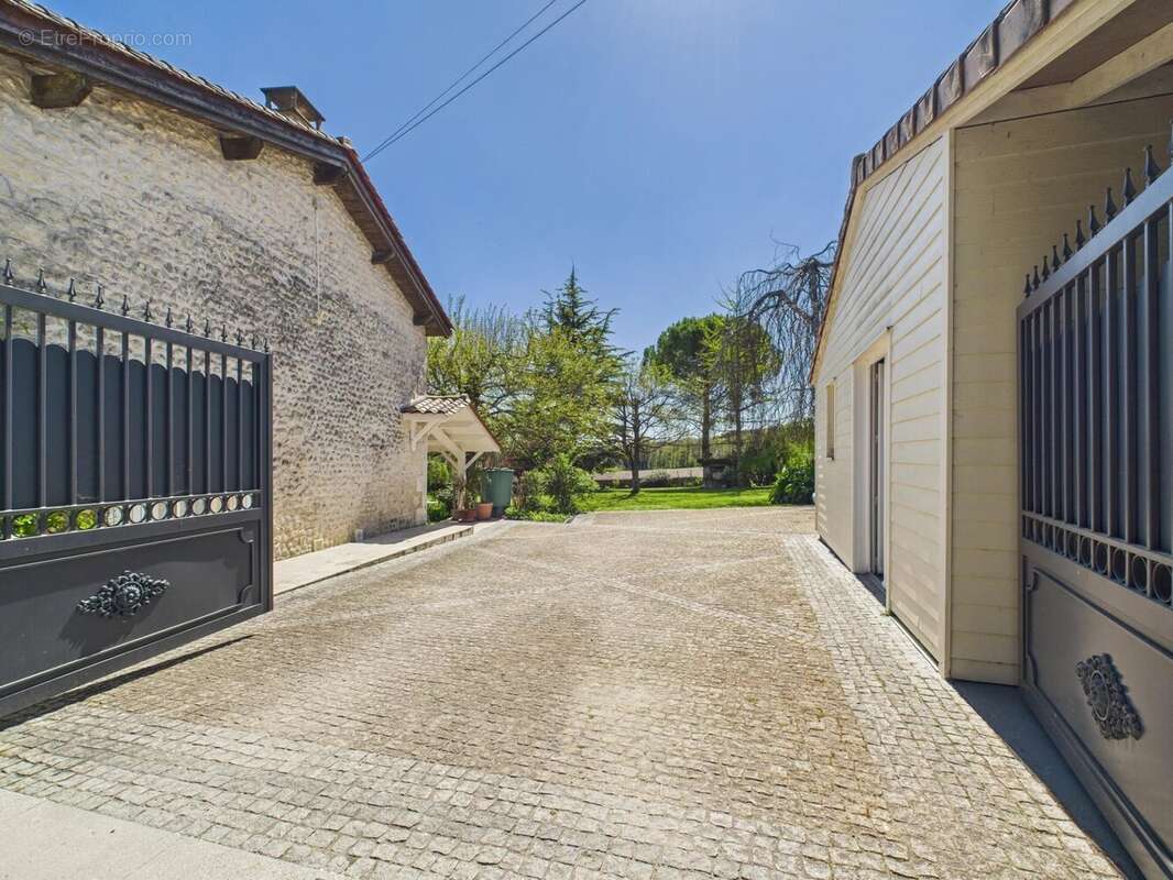 Maison à SAINTE-SOULINE