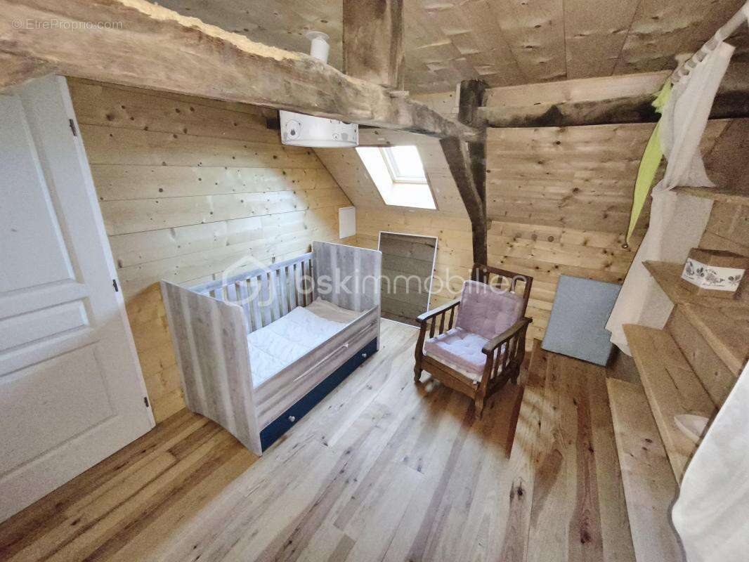 Maison à AURIONS-IDERNES