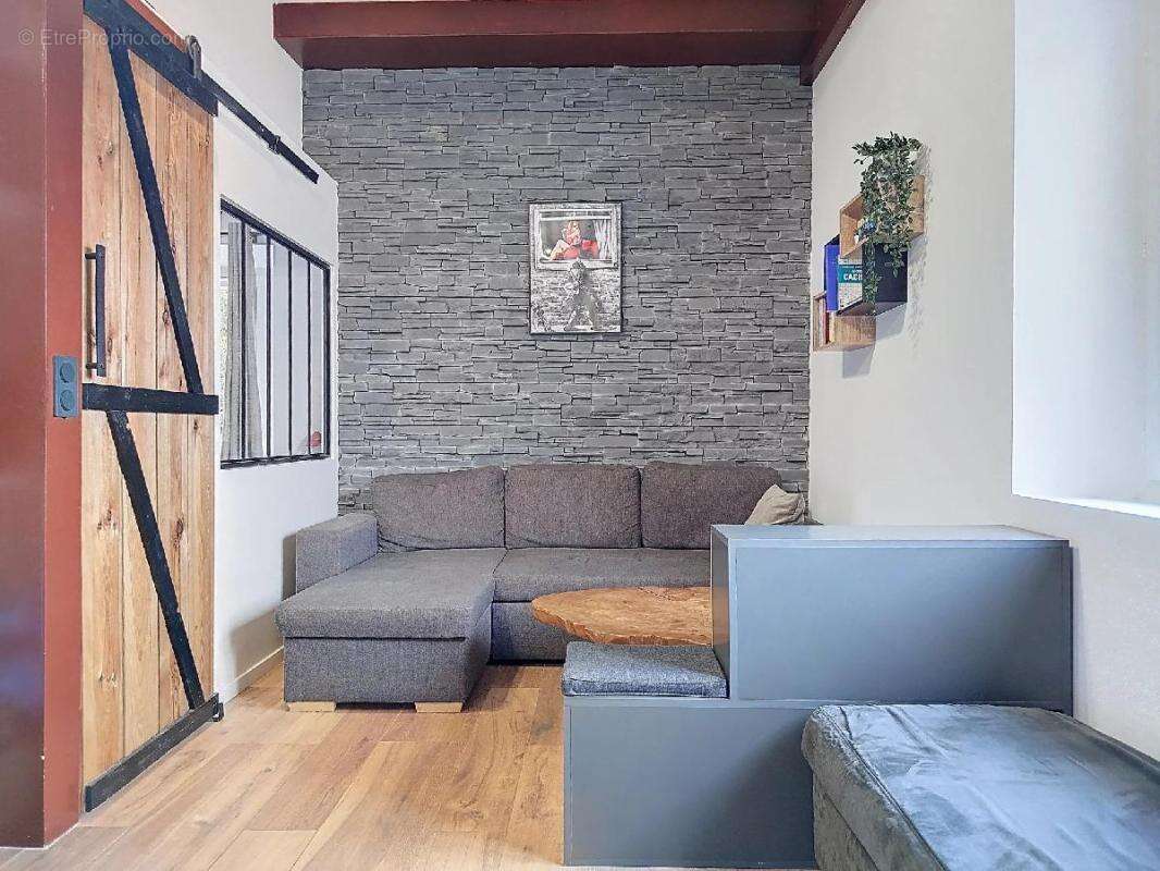 Appartement à VALLAURIS