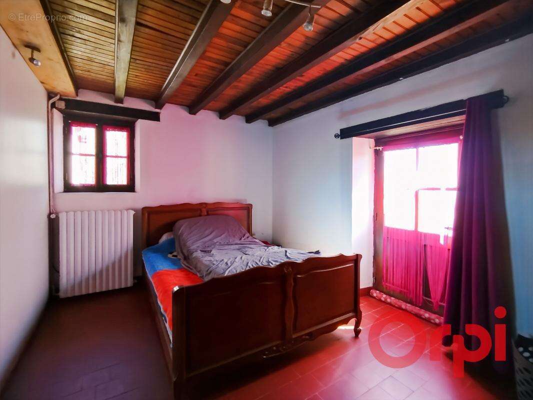 Maison à ISLE-ET-BARDAIS