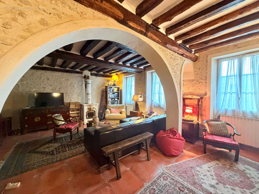 Maison à HOUDAN