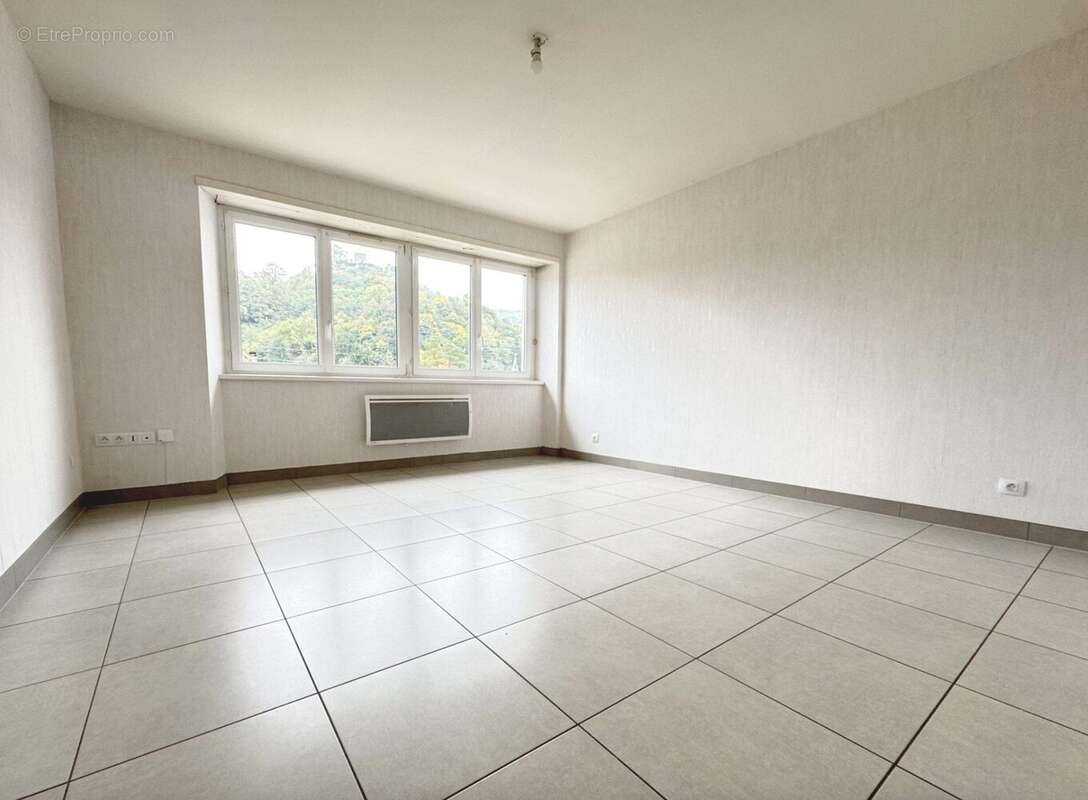 Appartement 210 m² à Lutzelbourg  - photo 2