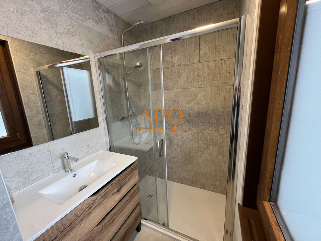 Chalet familial 209 m2 t7 + t2  a 2 pas du centre des carroz - photo 10