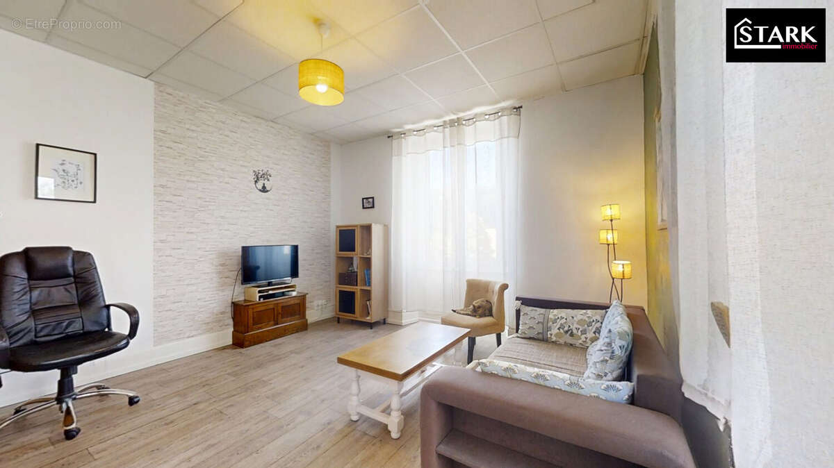 Maison à TAVEY