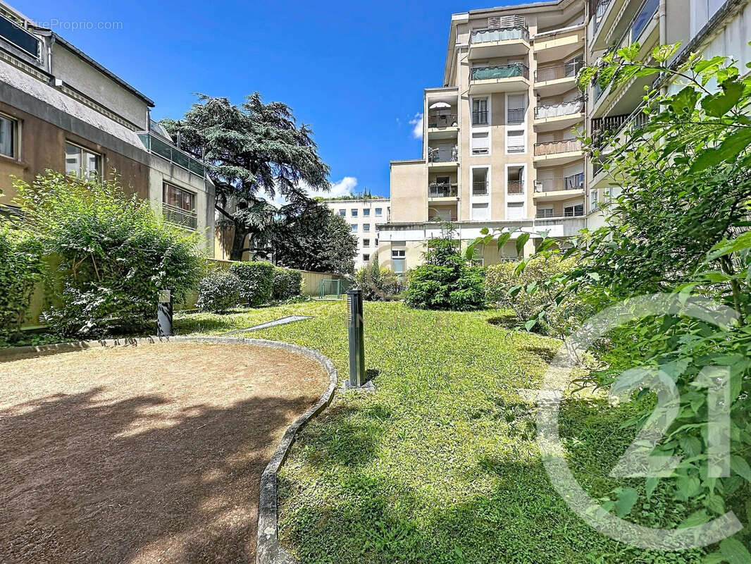 Appartement à LYON-8E