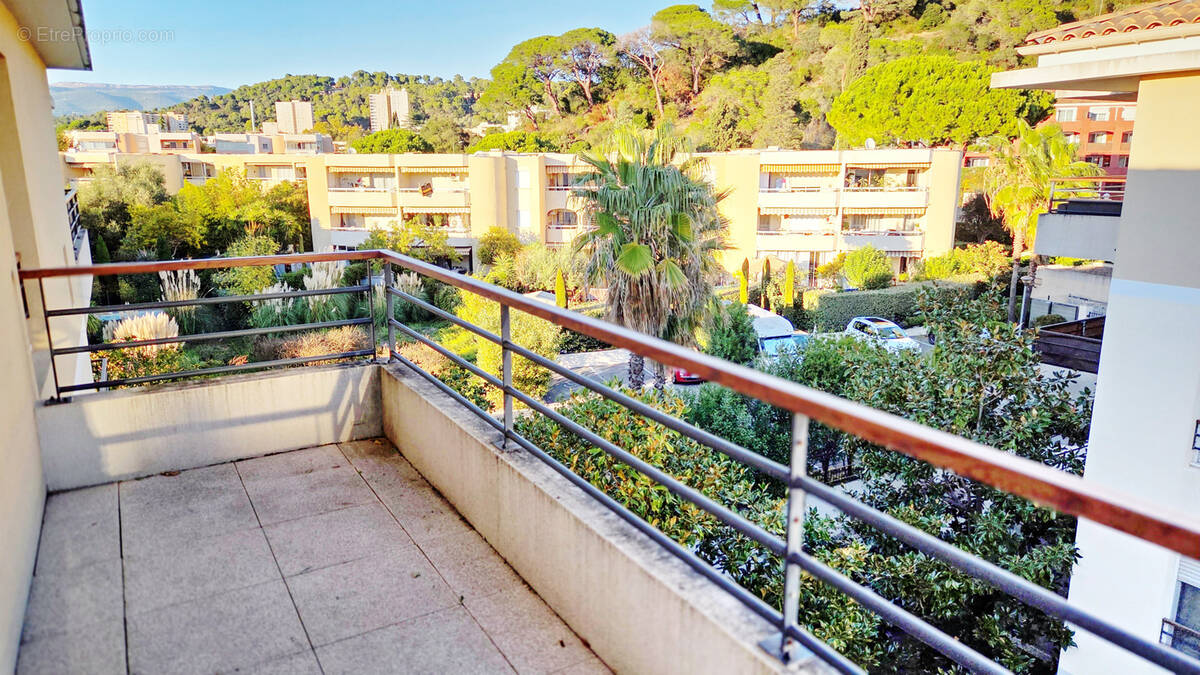 Appartement à LE CANNET