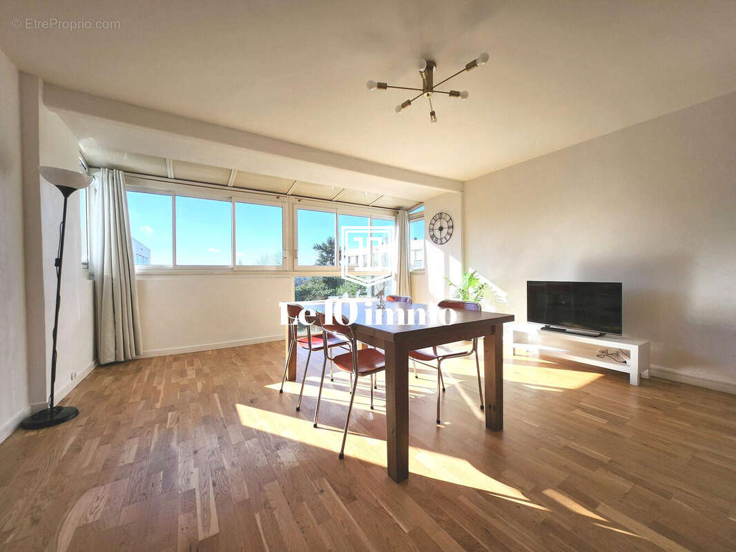 Salon - Appartement à CHOLET