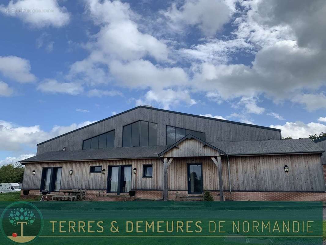 Maison à PONT-L'EVEQUE