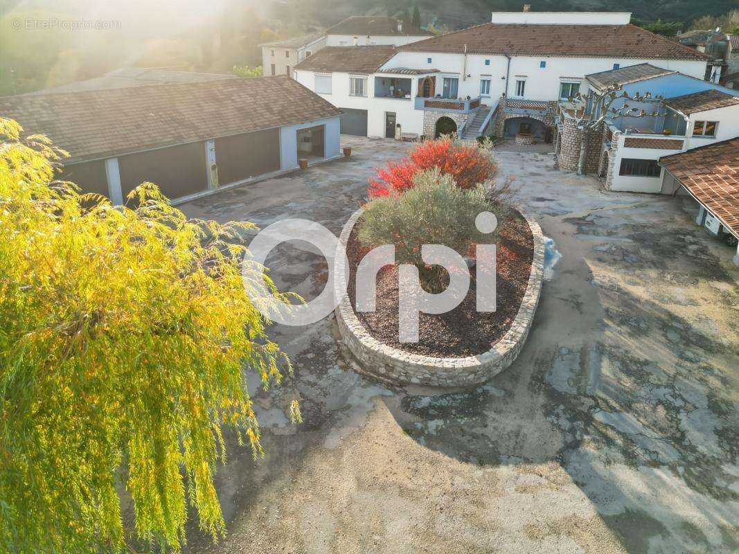 Maison à VALLON-PONT-D&#039;ARC