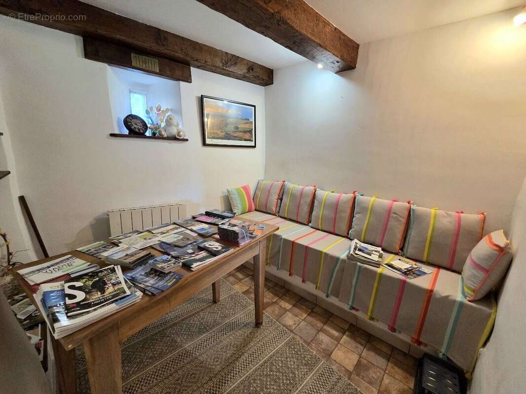 Maison en pierres au charme intemporel - photo 13
