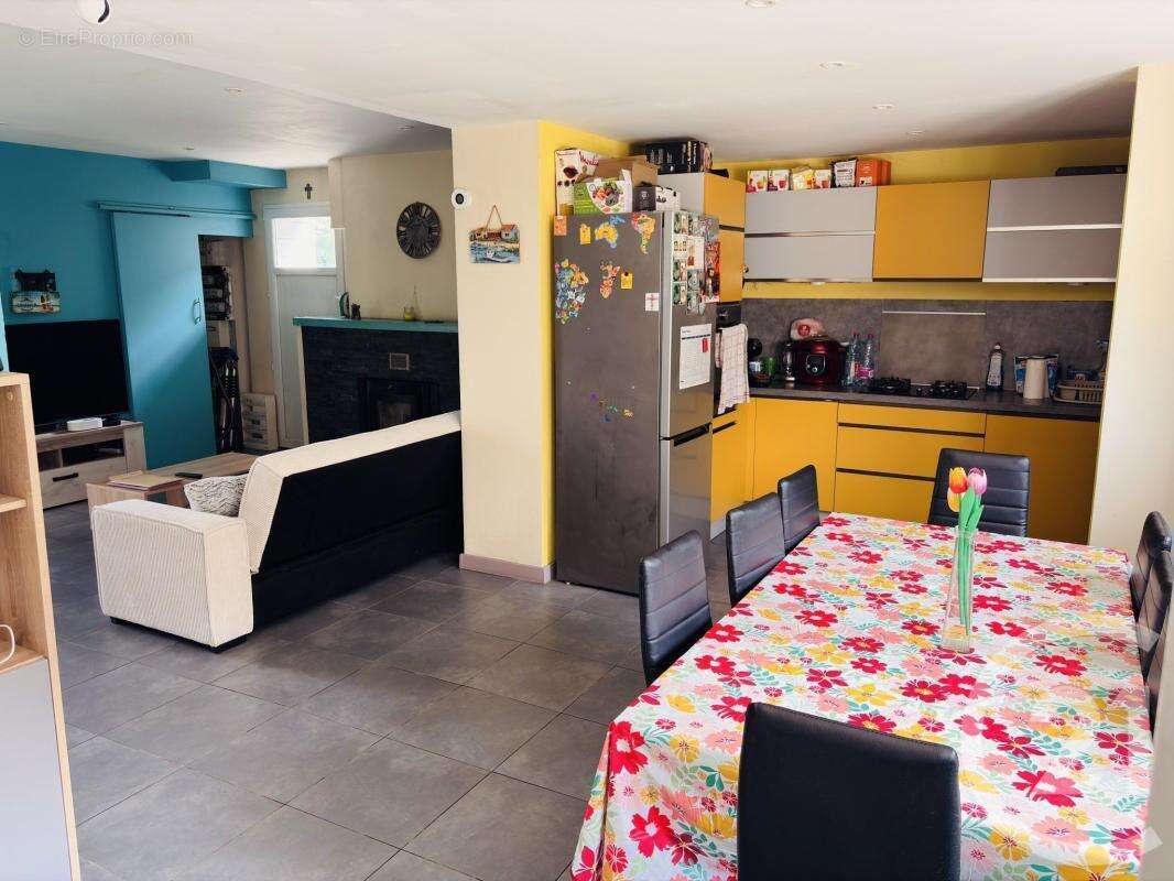 Maison 121 m² à Nesles  - photo 2