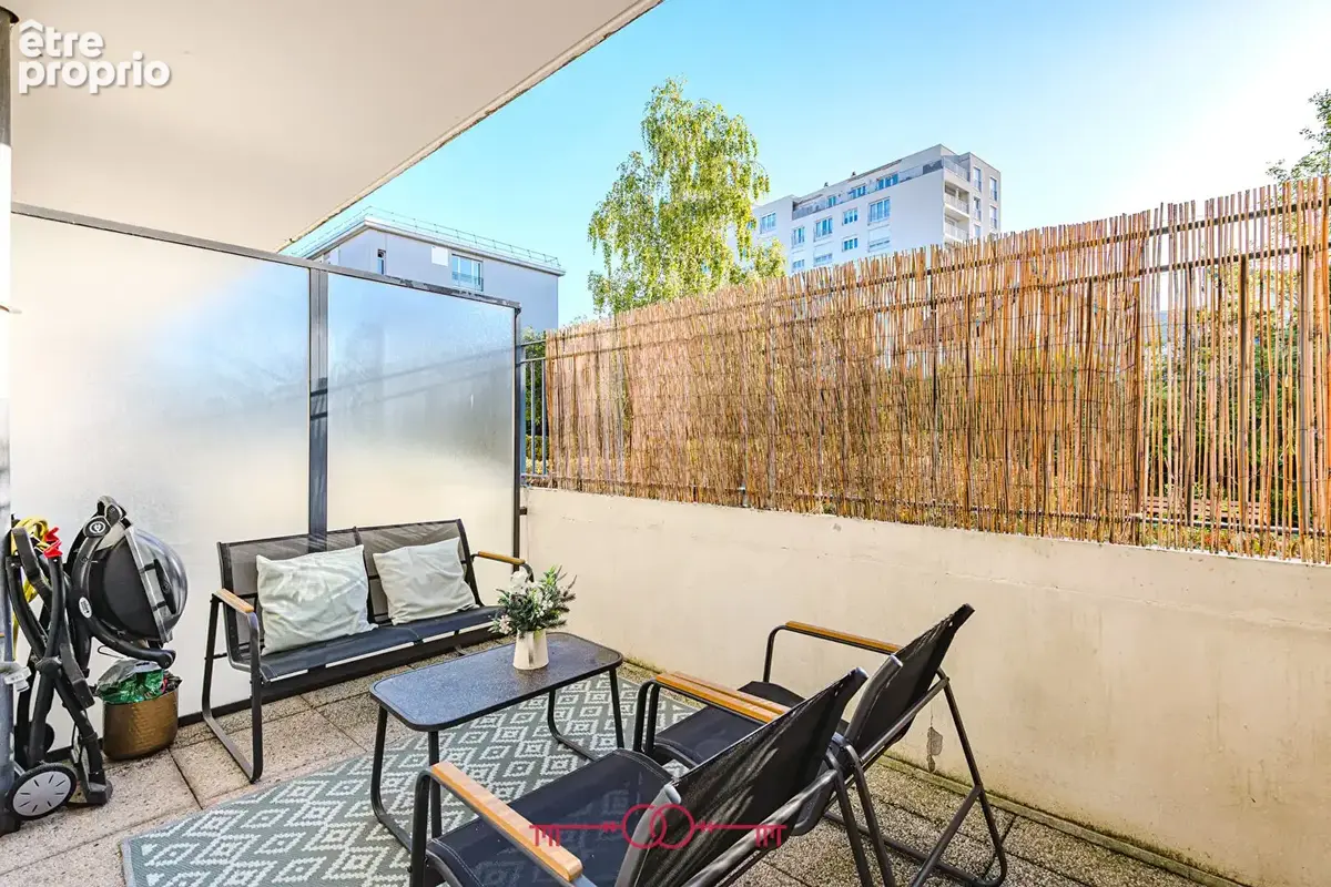 En exclusivite - a vendre - appartement type 3 terrasse et garage - photo 8