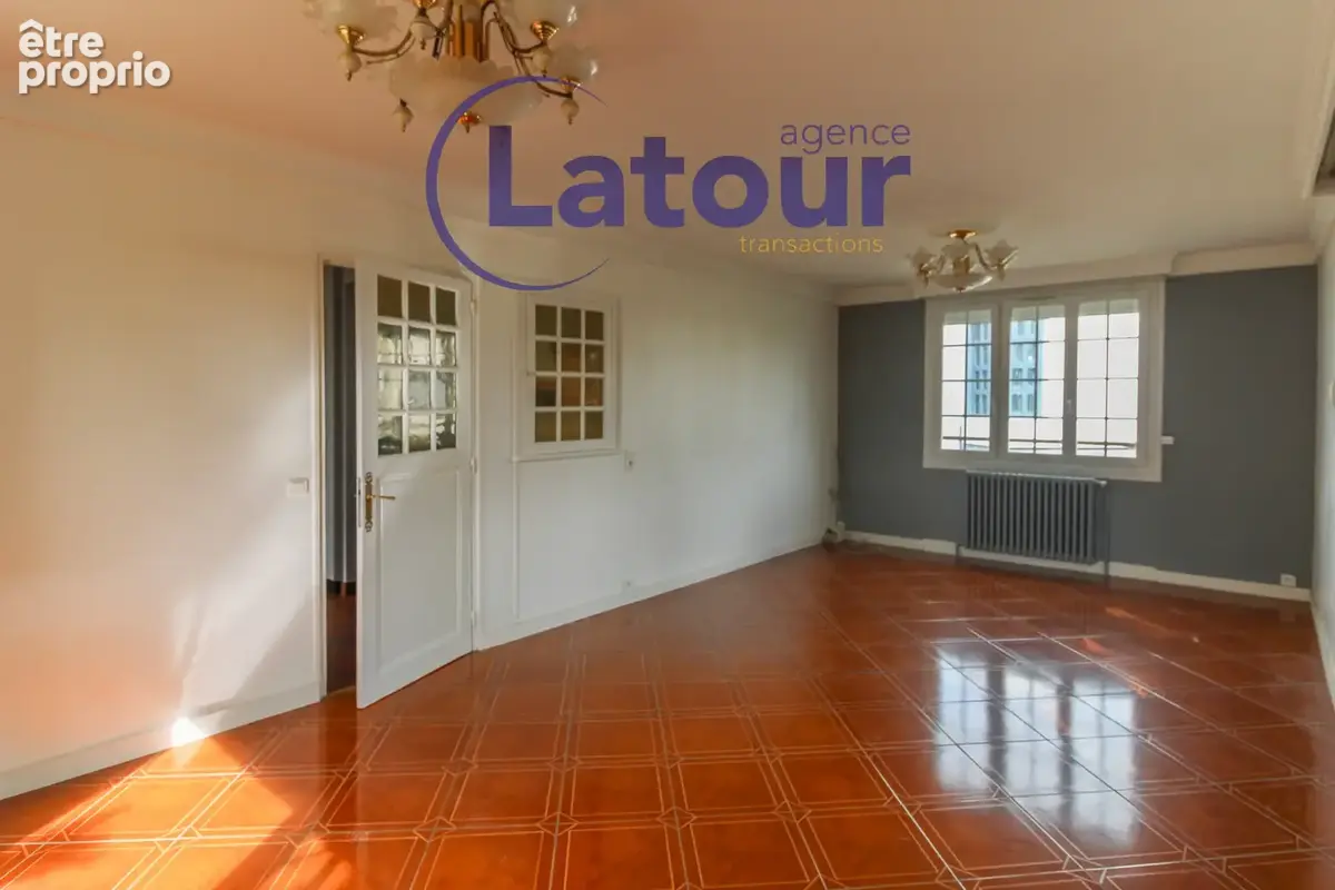 A dreux, sur un terrain de 1500 m2, maison familiale de 6 pieces sur sous-sol total. - photo 4