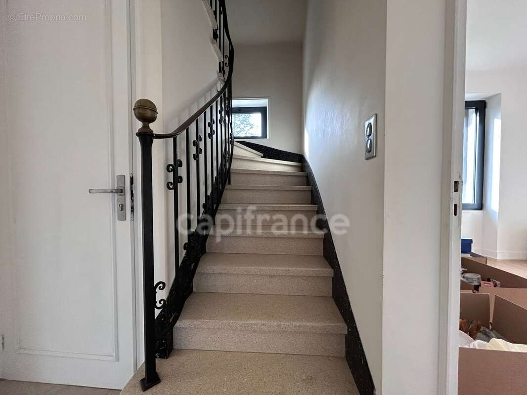 Maison à vendre 5 pièces CORGNAC SUR L'ISLE (24) - photo 9