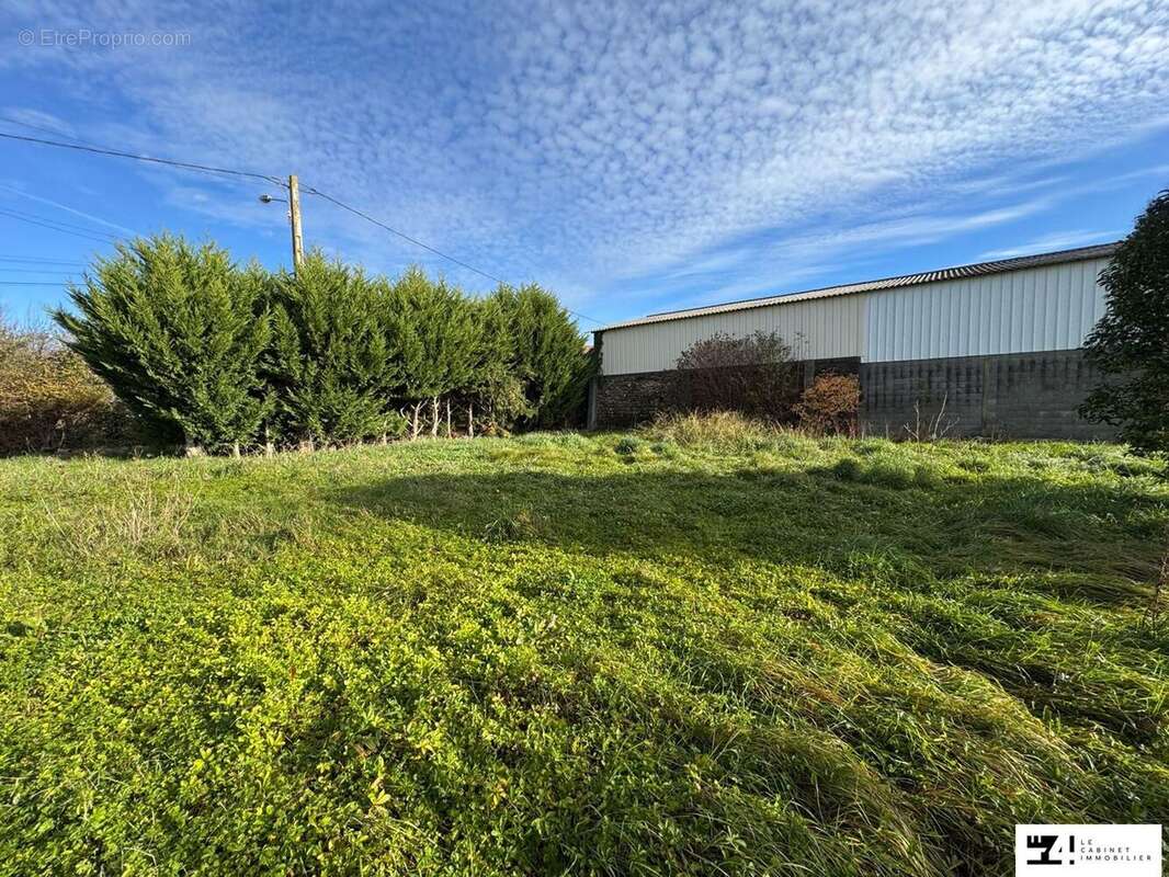 Terrain à MONDAVEZAN