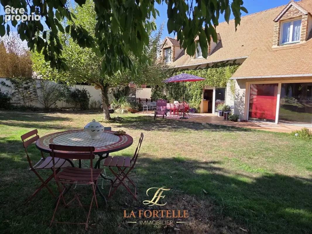 Photo Maison à Tilly au prix de 468 000€