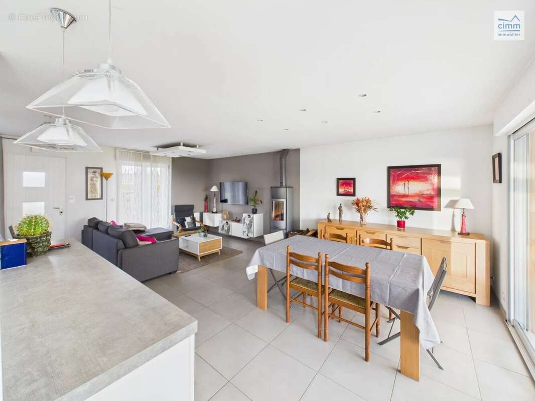 Maison à LES BRULAIS