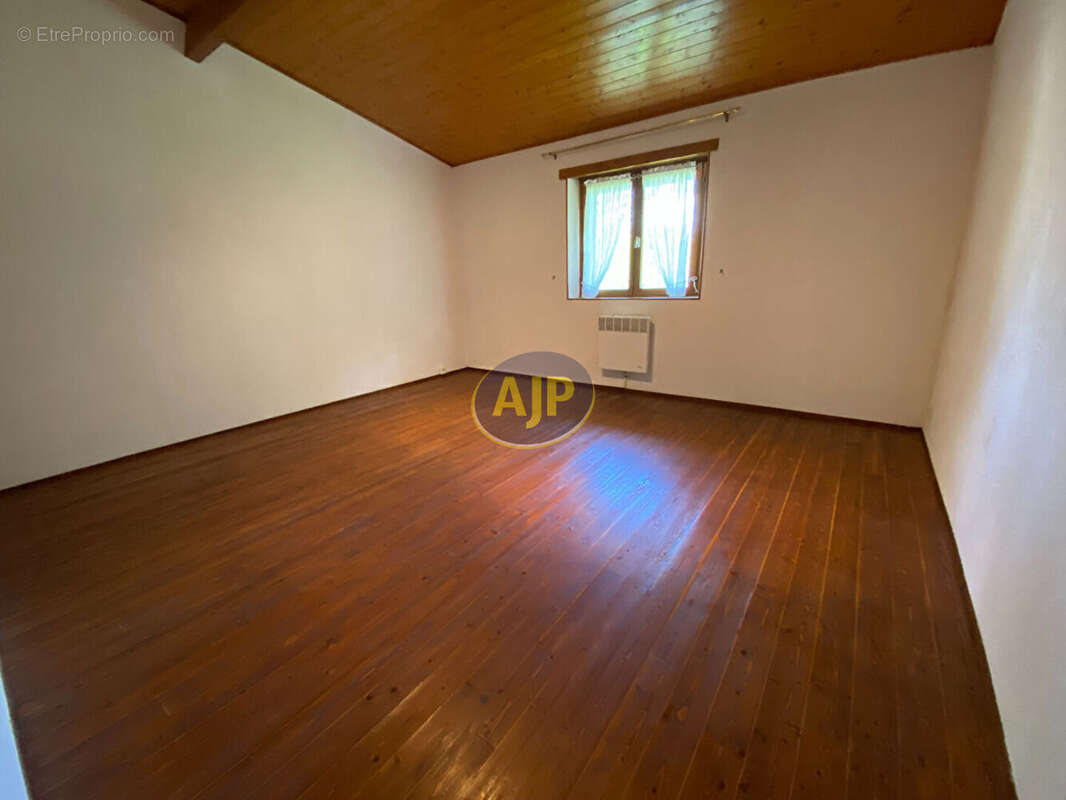 Maison à VENDAYS-MONTALIVET