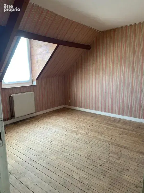 Maison de ville à rénover   115 m2   Stationnement   Château - photo 8