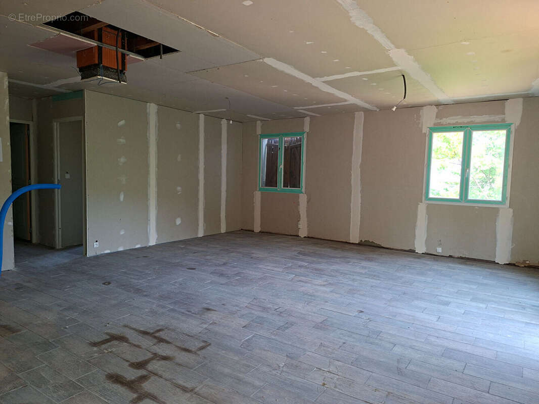 Villa à finir à vendre au Collet de Dèze - 4 pièces, 86 m² sur grand terrain - photo 3