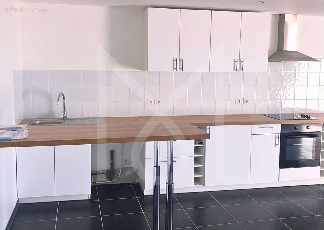 Commerce à MARSEILLE-15E