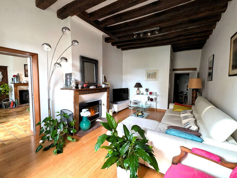 Maison à VITRY-AUX-LOGES
