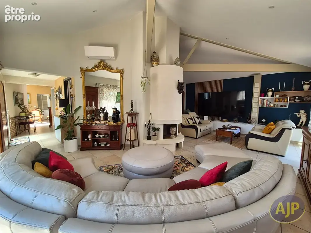 Centre ville Challans 192 m2 / 3 chambre / 2 garages / terrain 1000 m² - photo 6