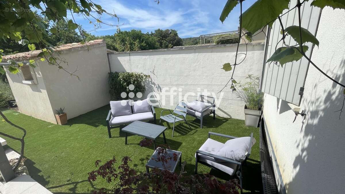Maison 106 m² à Roussillon  - photo 4