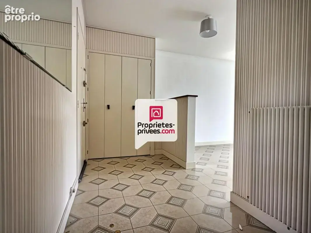 Appartement T4 d'env. 111m2 avec 3 ch., ascenseur et parking couvert dans secteur prisé sur PERIGUEUX (24000) - photo 2