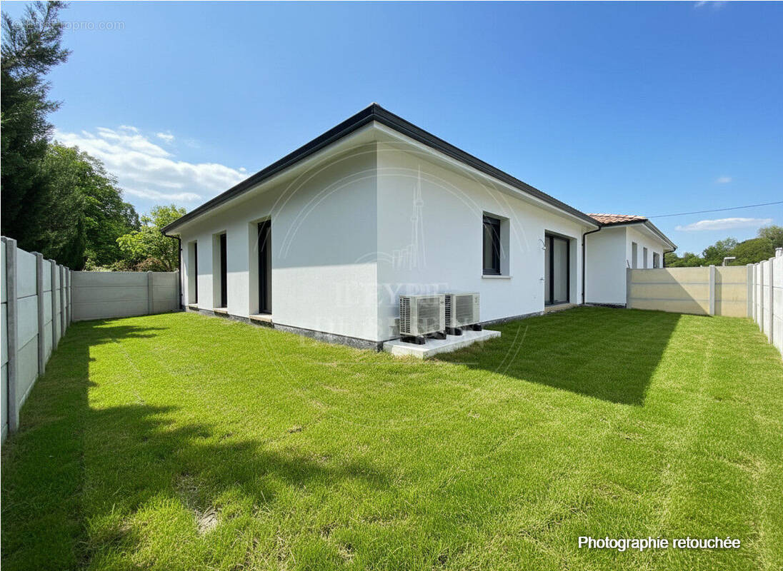 Maison à SALLES
