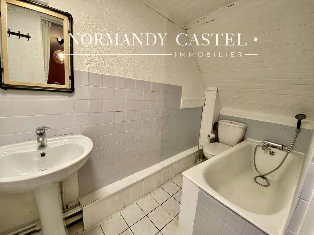 Maison à PONT-L'EVEQUE