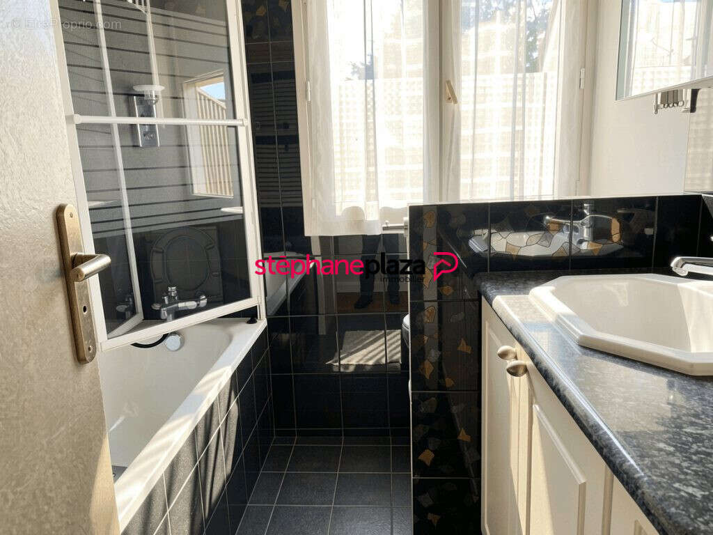 Maison à SARTROUVILLE