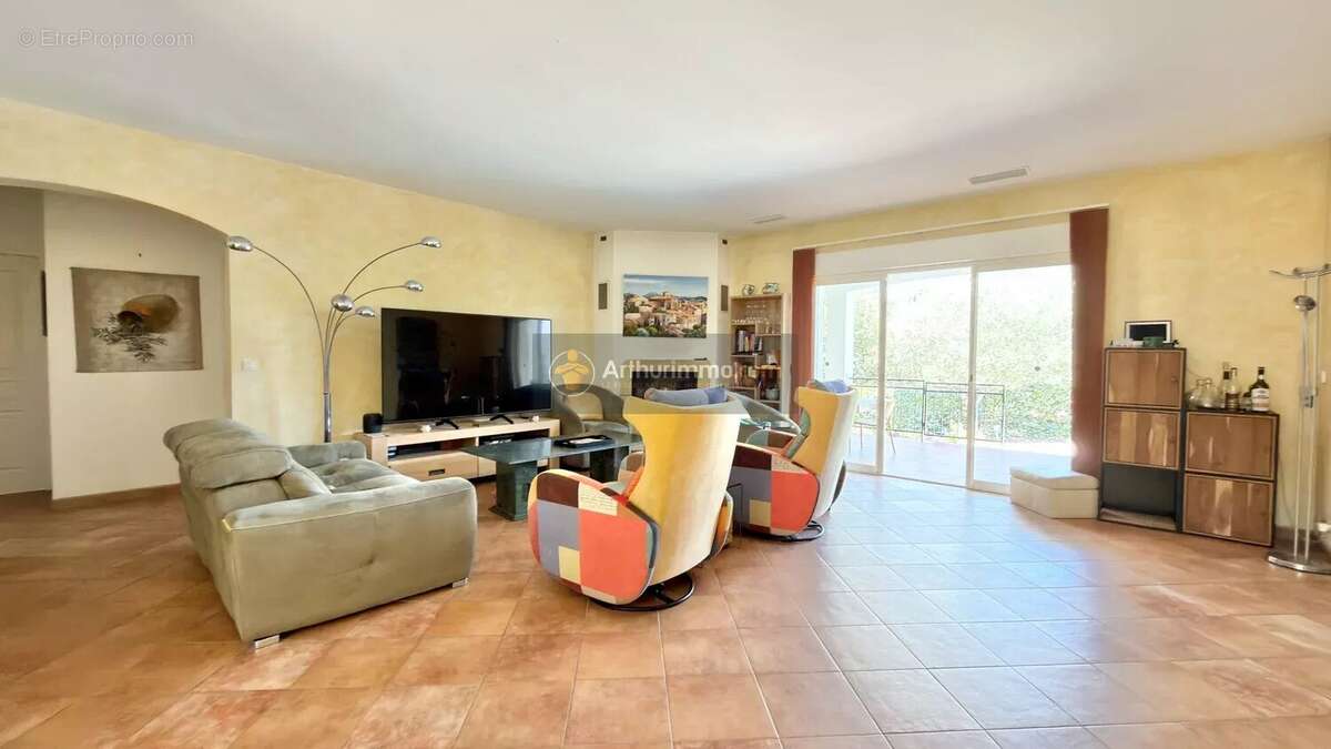 Maison à FREJUS