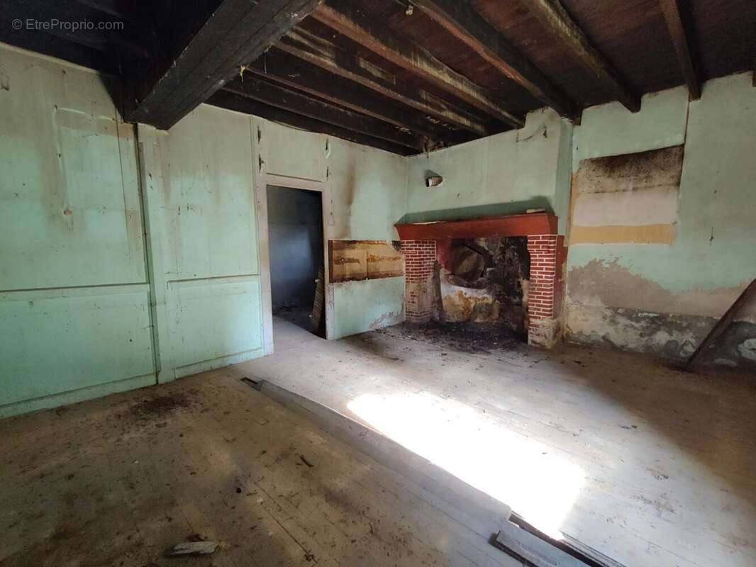 Maison à PIEGUT-PLUVIERS