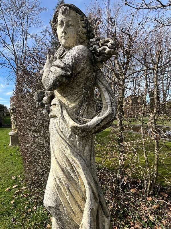 ELEGANT CHATEAU XVIIIs, sans travaux, sur 1 hectare clos de murs, jardin paysagé, chapelle, orangerie, dépendances, pour famille - photo 26