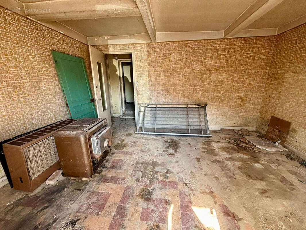 Appartement à SAINT-PRIEST-LA-ROCHE