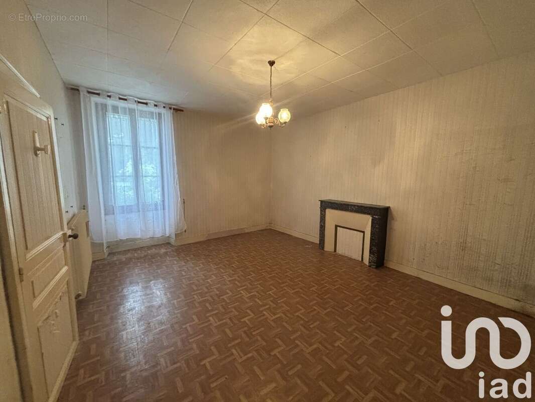 Maison 63 m² à Issoudun  - photo 6