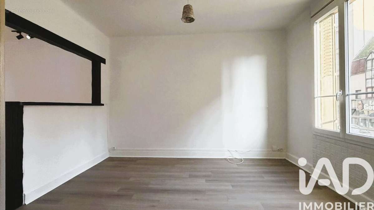 Photo 2 - Appartement à TROYES