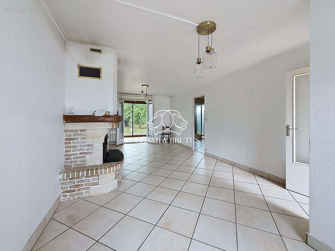 Maison 105 m² à Villerest  - photo 3