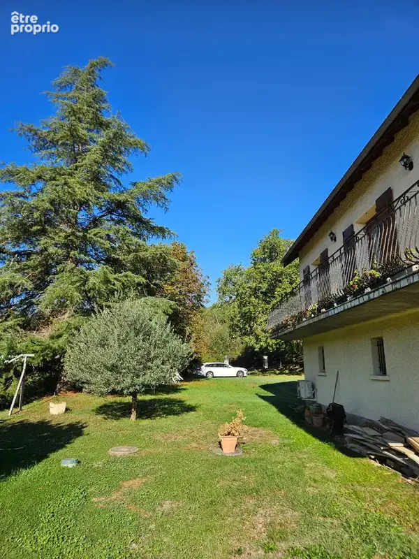 À VENDRE -Maison familiale de type 6 avec grand terrain clôturé, à moins de 10 minutes de Figeac - photo 14