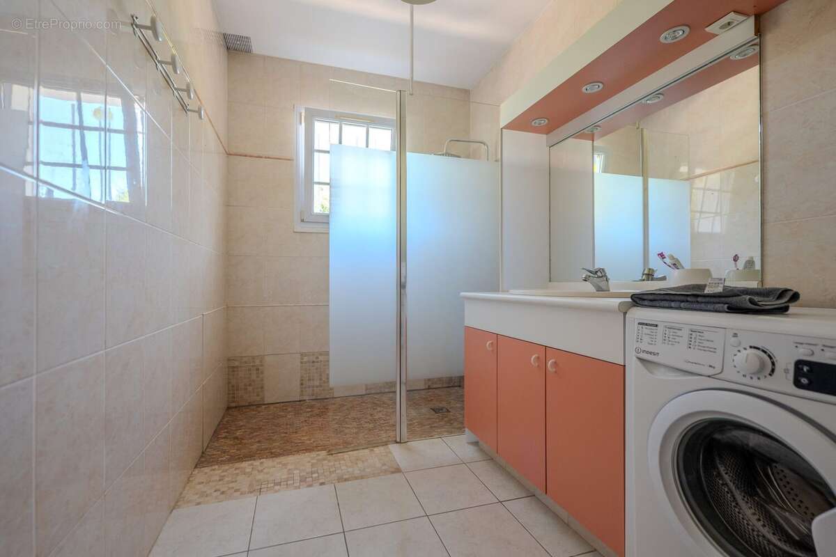 Maison à SAINT-JULIEN-DES-LANDES