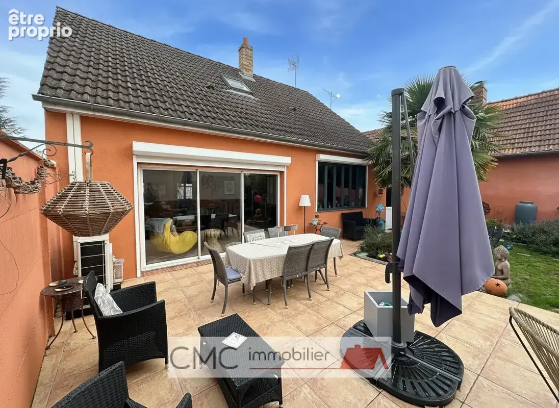 Luce-luisant   une maison lumineuse aux beaux volumes, avec jardin et grands espaces annexes ! - photo 19