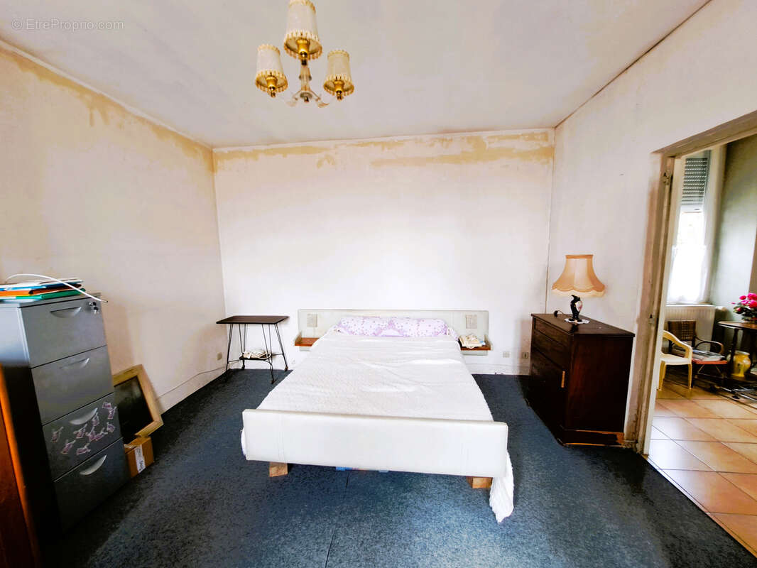 Maison à PONT-SUR-YONNE