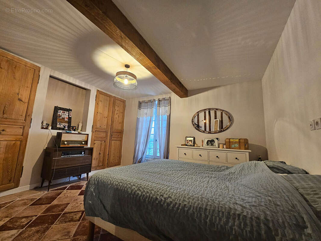 Maison à MERY-CORBON