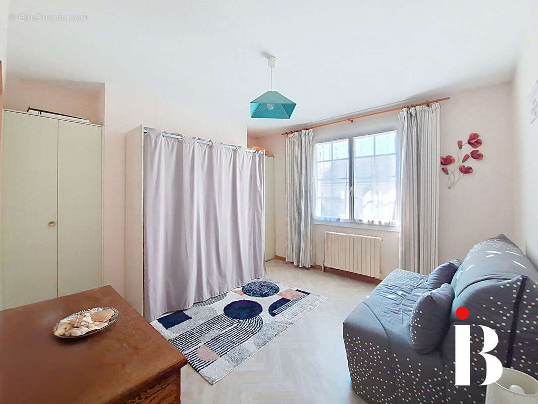 Maison Saint Herblain  BOURG 5 pièce(s) 93.62 m2 PLAIN PIED ETAT IMPECCABLE - photo 6