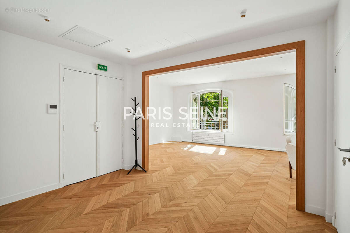 Appartement à PARIS-7E