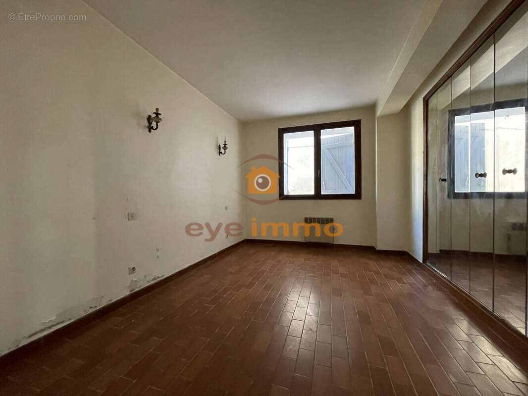 Appartement à LESPIGNAN